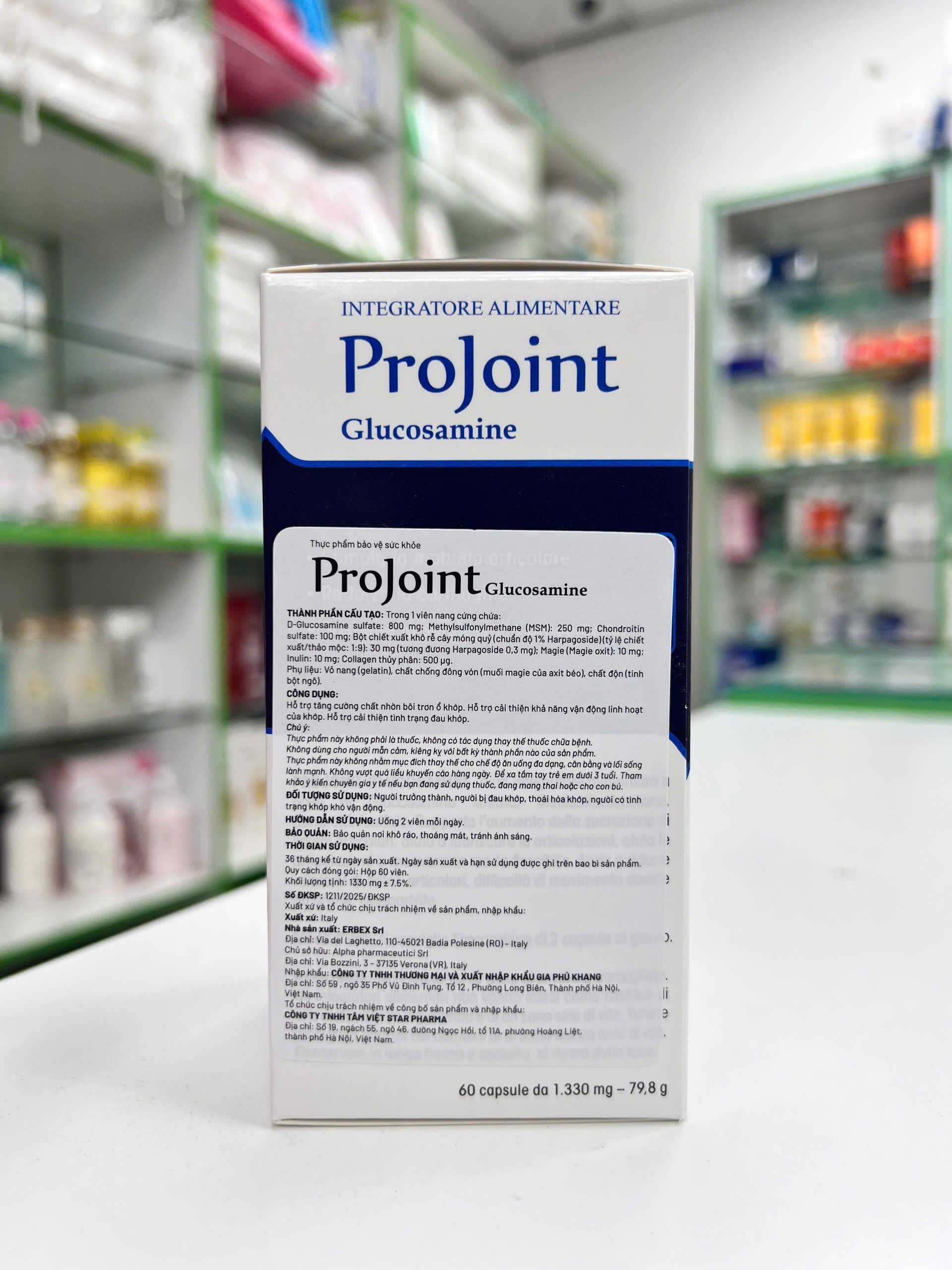 ProJoint Glucosamine — ảnh sản phẩm với tông trắng xanh, mặt sau có thông tin thành phần rõ ràng